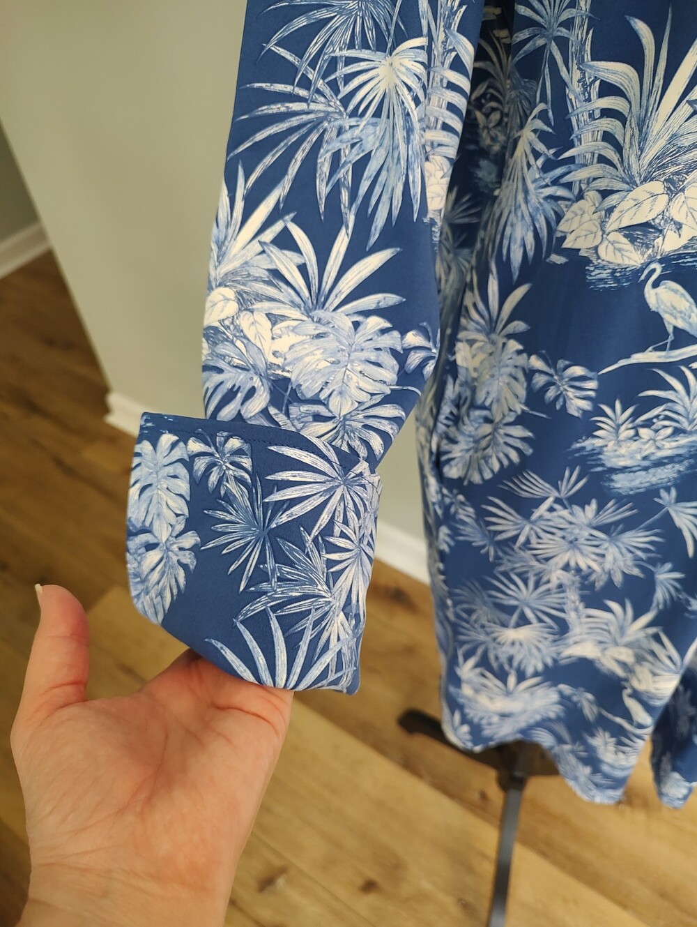 J.Mclaughlin Tropical Botanical  Catalina Cloth Midi Dress Coastal Blue White L - Picture 9 of 11